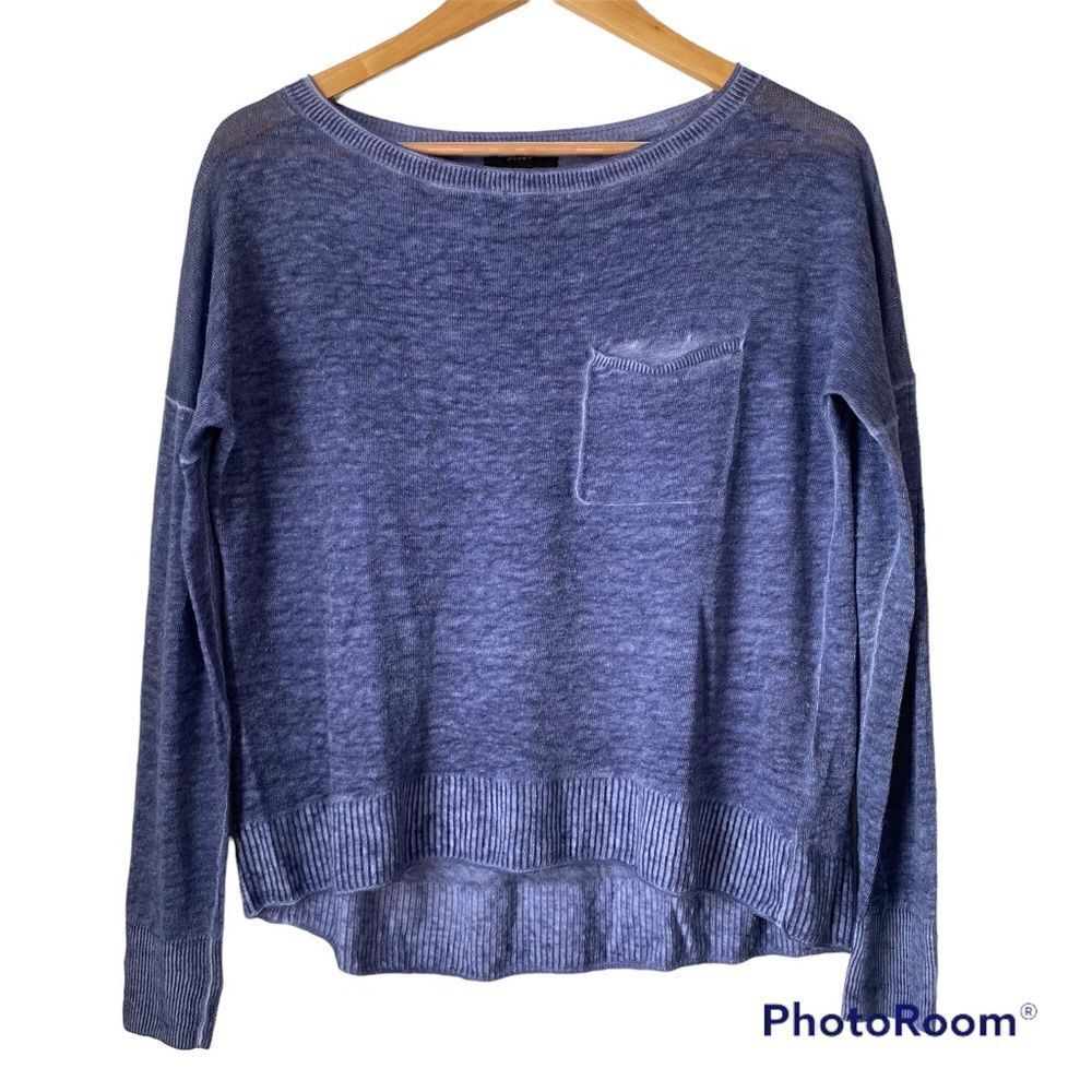J.crew Crewneck lightweight sweater in faded linen blue size small